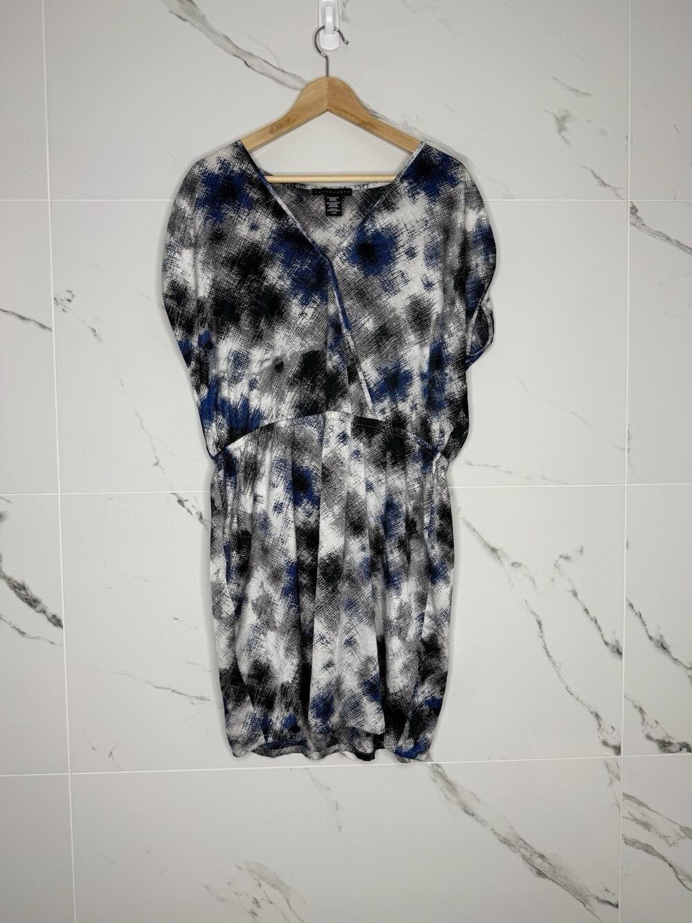 Tie Dye Tunic Top Apostrophe XL Short Sleeve Blouse Pullover Satin